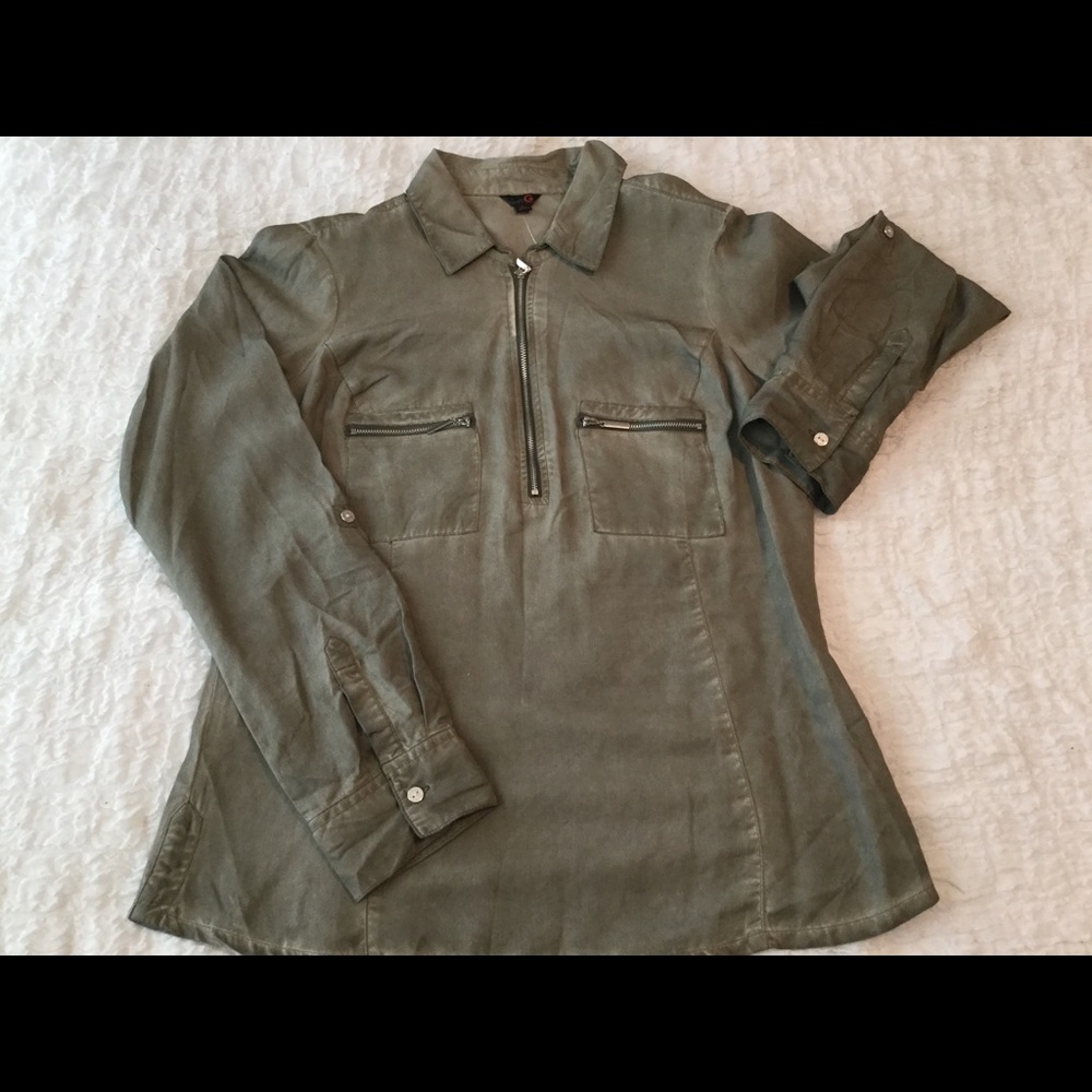 GUESS Women’s long sleeve Marina zip neck shirt
